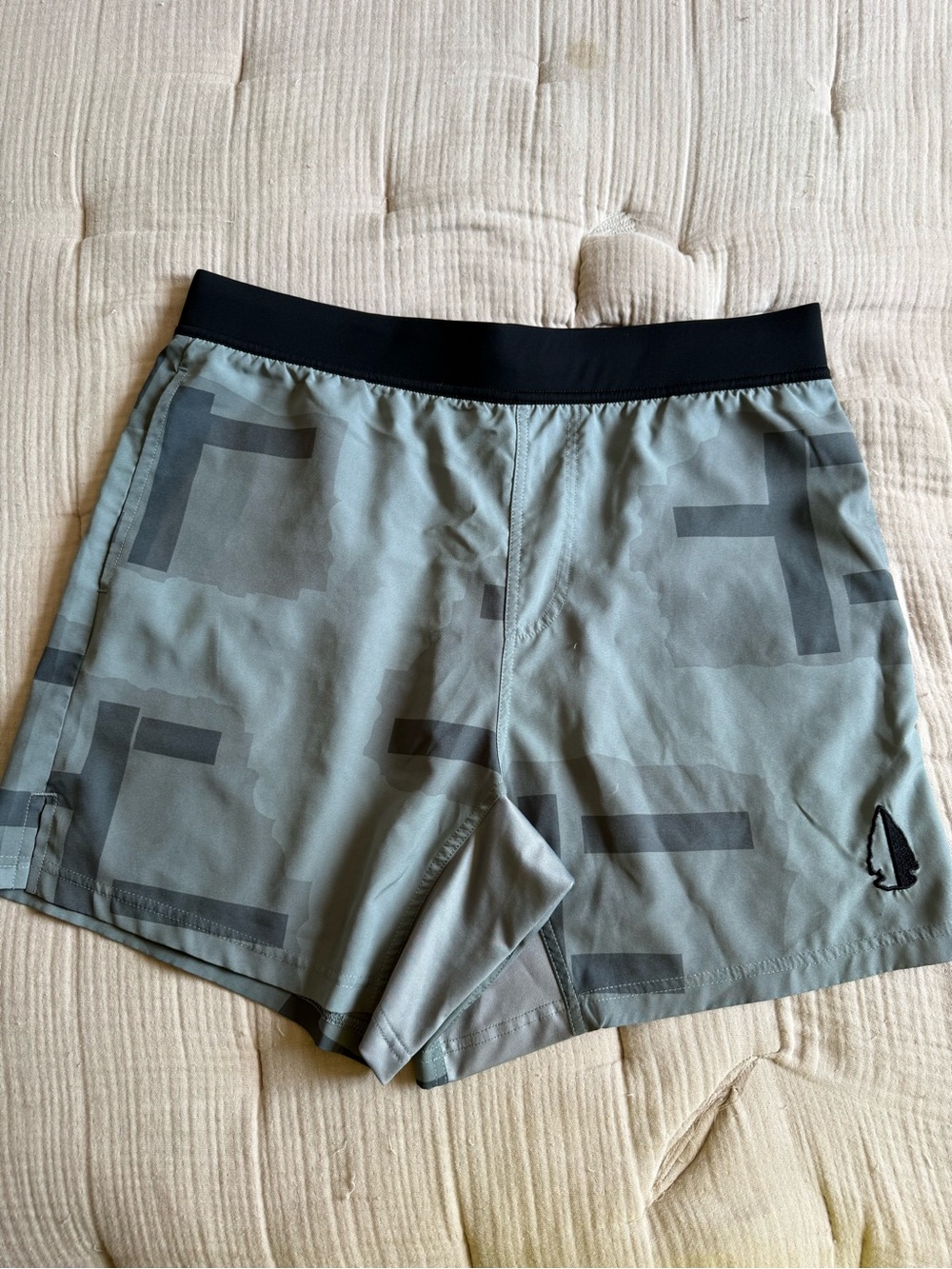 TacHuntFish Men's Athletic Shorts - Gray Urban D Block Camouflage
